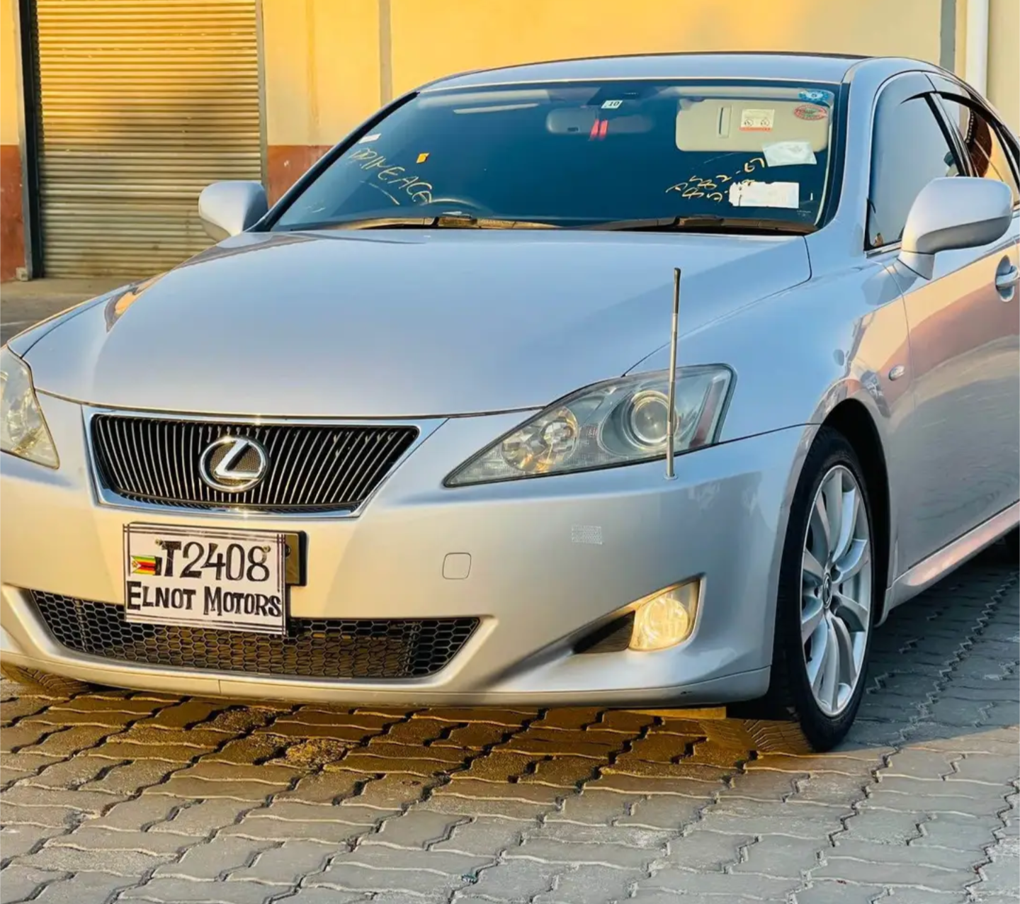 LEXUS IS250