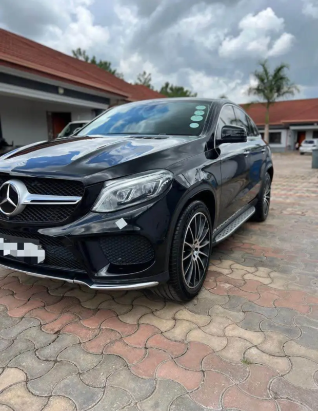 BENZ GLE 350D COUP